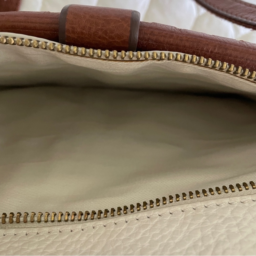 Fossil Genuine Leather Crossbody Bag​ - Picture 7 of 9